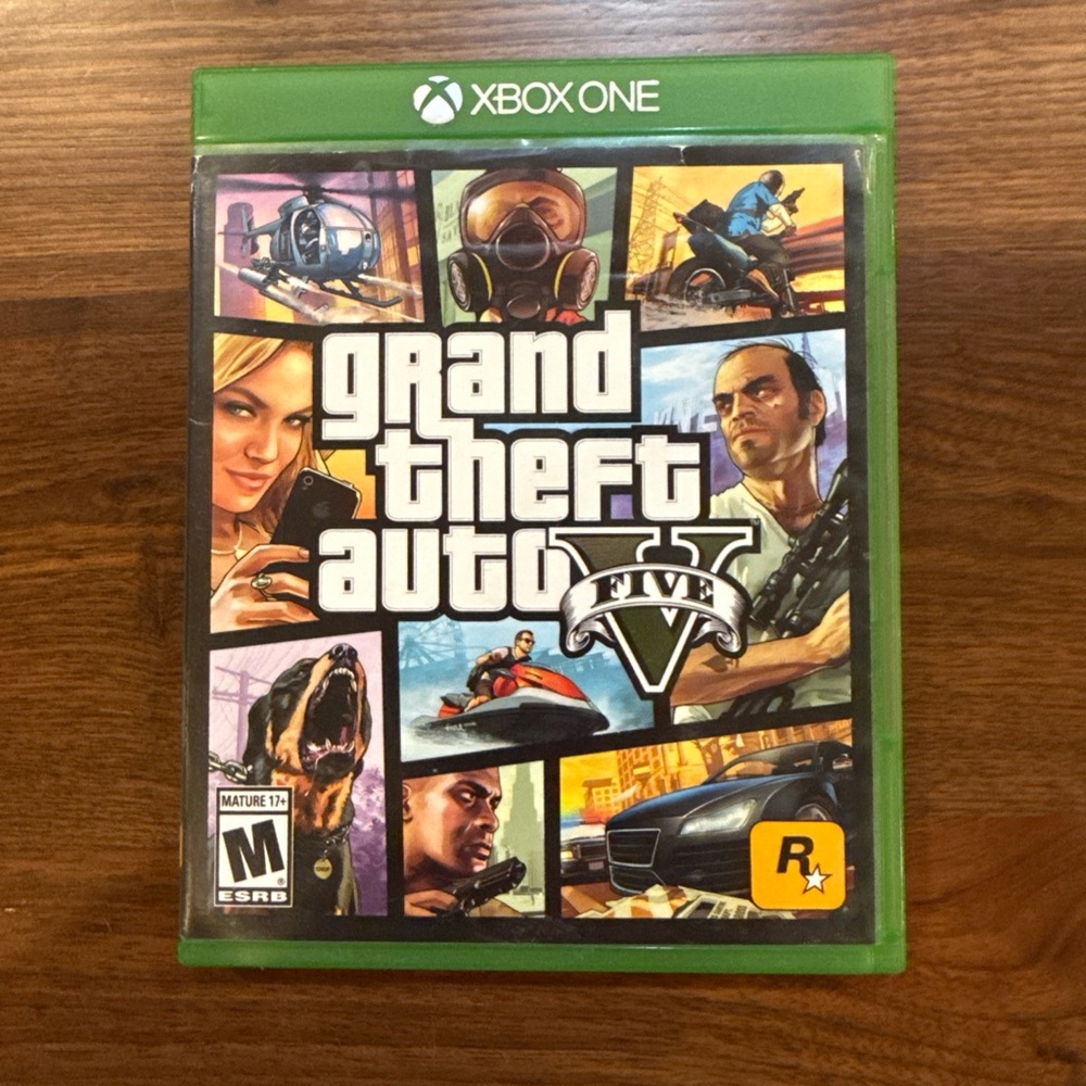 Grand Theft Auto V XBOX One - Used